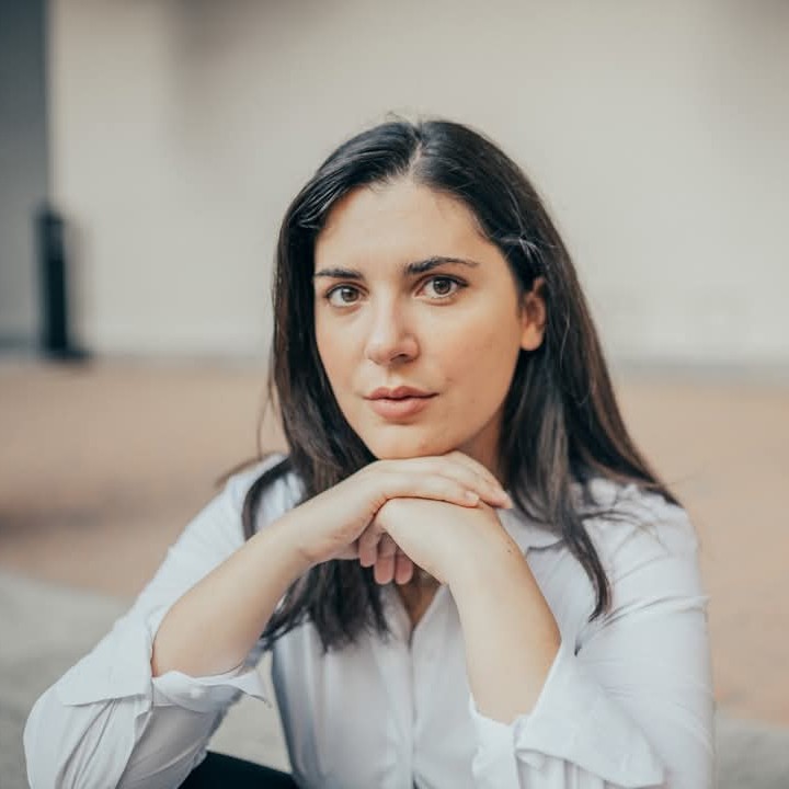 LAURA SANTELLI
